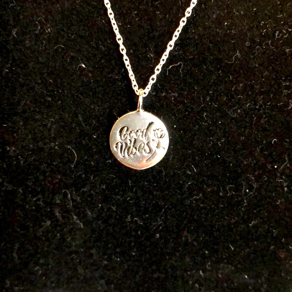🆕 Good Vibes necklace, 17”